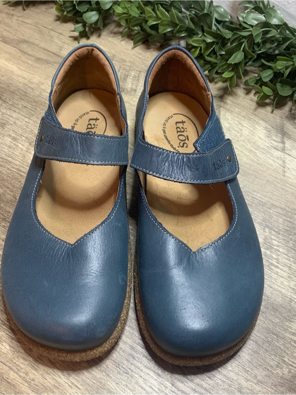Taos Petrol Blue Mary Jane Shoes Cork Sole Ladies Sz 8-8.5 Flats - Picture 3 of 8